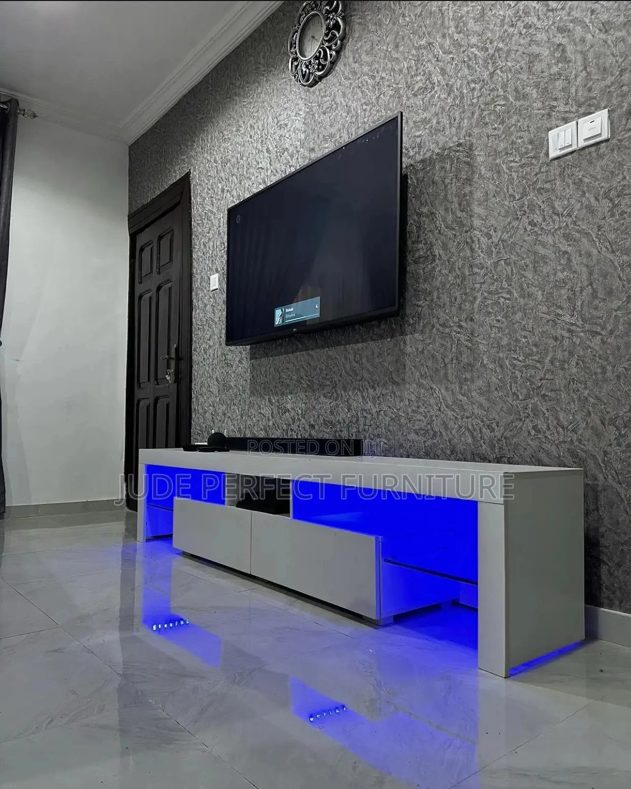 Quality Tv Stand With Light