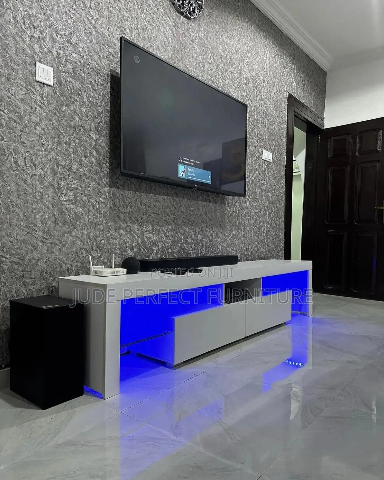 Quality Tv Stand With Light