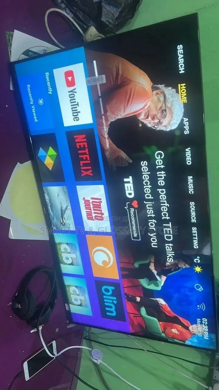 Lg Smart Tv 65 Inches Netflix, Facebook, Youtube