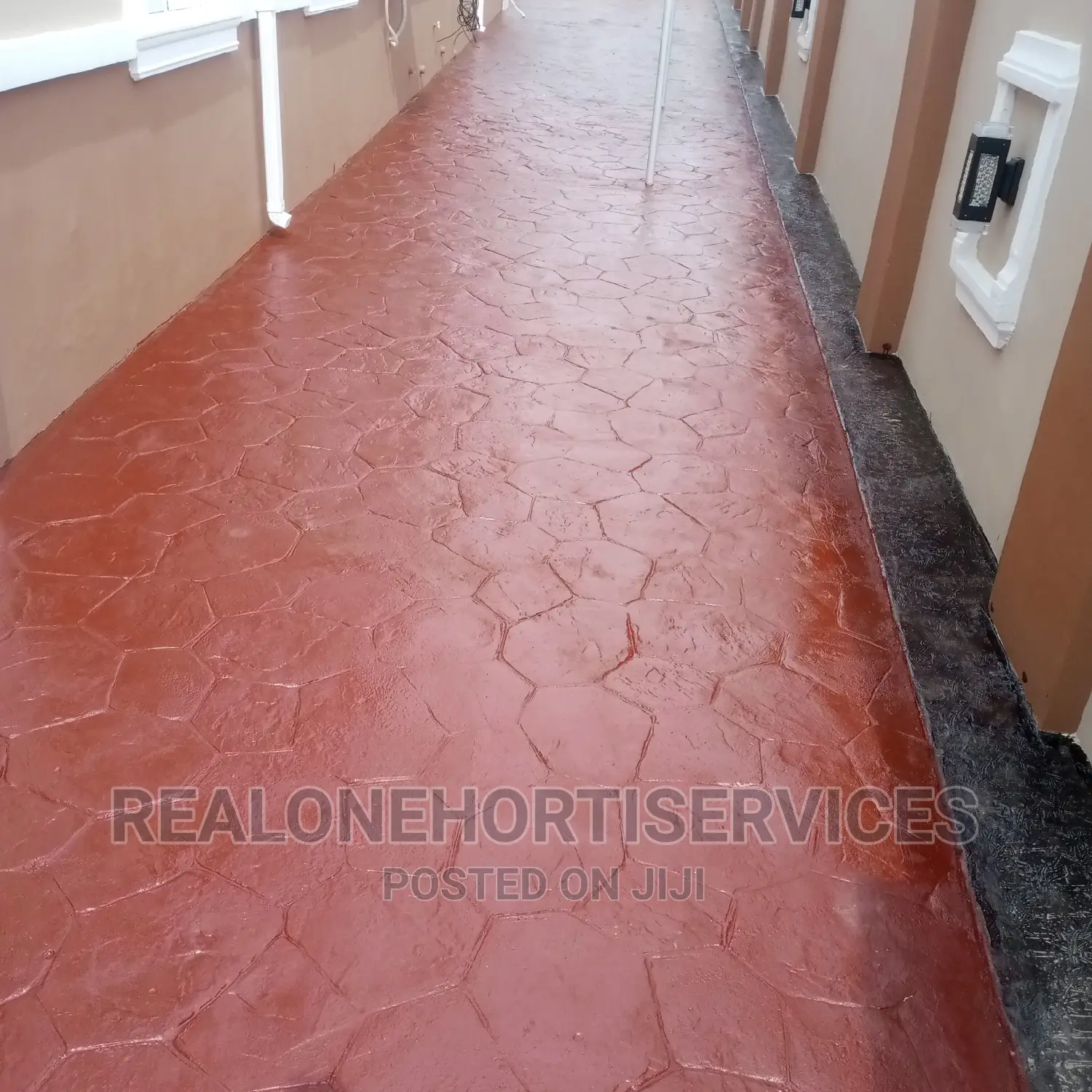 Concrete Floor (Roundstone Designs) for Homes, Hotel
