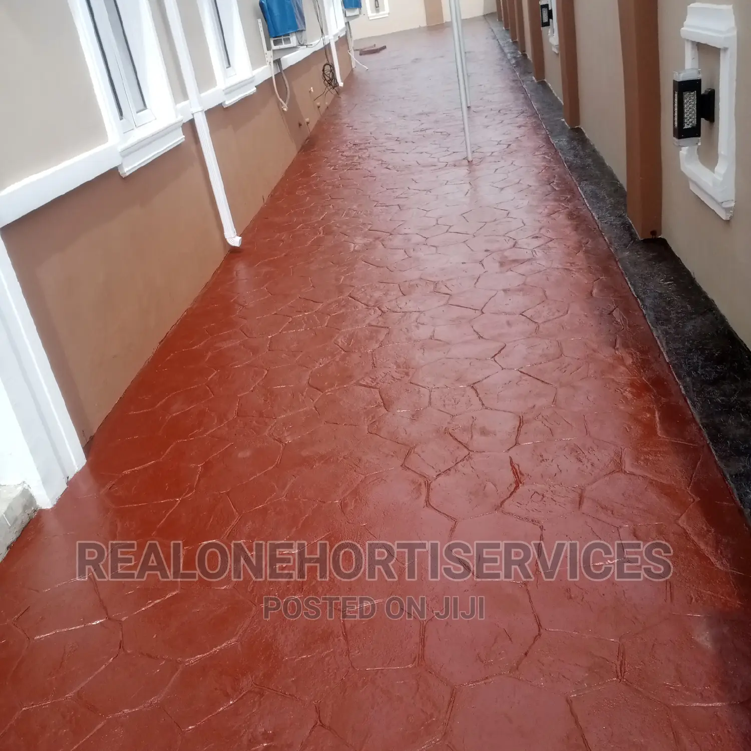 Concrete Floor (Roundstone Designs) for Homes, Hotel