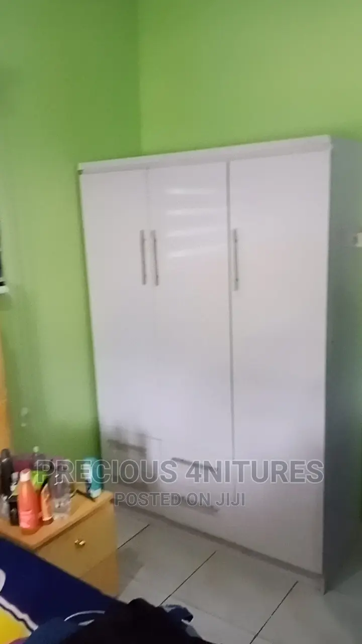 Wardrobe Cabinet