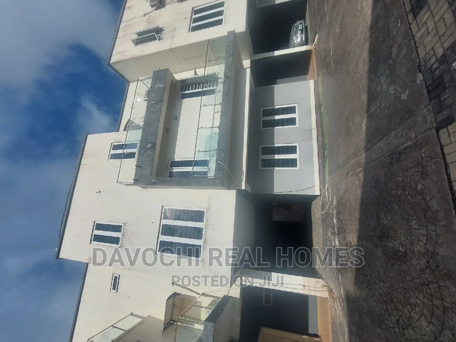 5bdrm Duplex in Chevron Second Toll, Lekki for rent