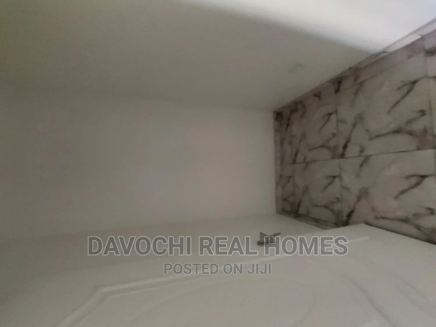 5bdrm Duplex in Chevron Second Toll, Lekki for rent