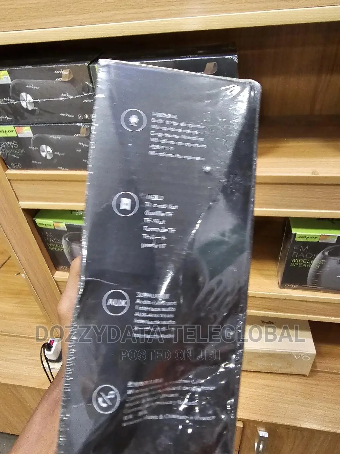 S42 Portable Bluetooth Sound Box Speaker With Fm Radio