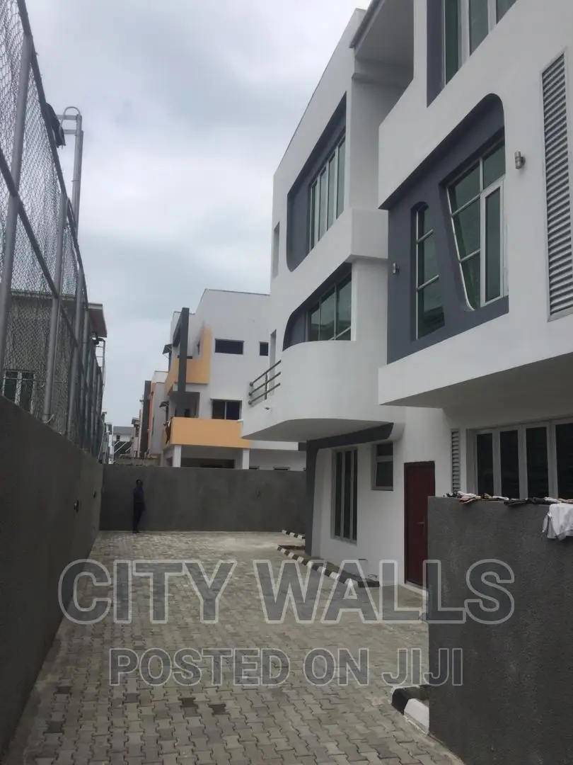 5bdrm Duplex in Richmond Estate, Ikate for rent