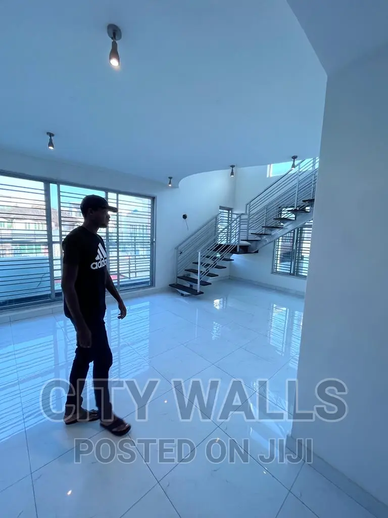 5bdrm Duplex in Richmond Estate, Ikate for rent