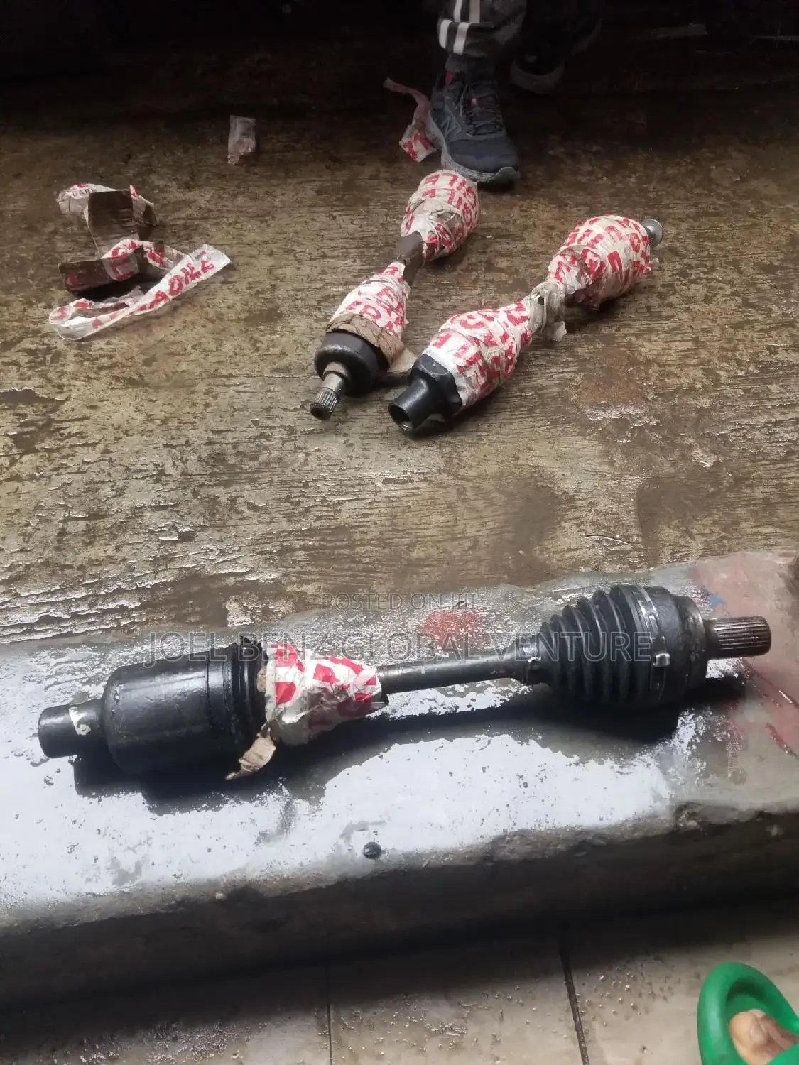 CLA 250 Shock Absorbers and Shaft