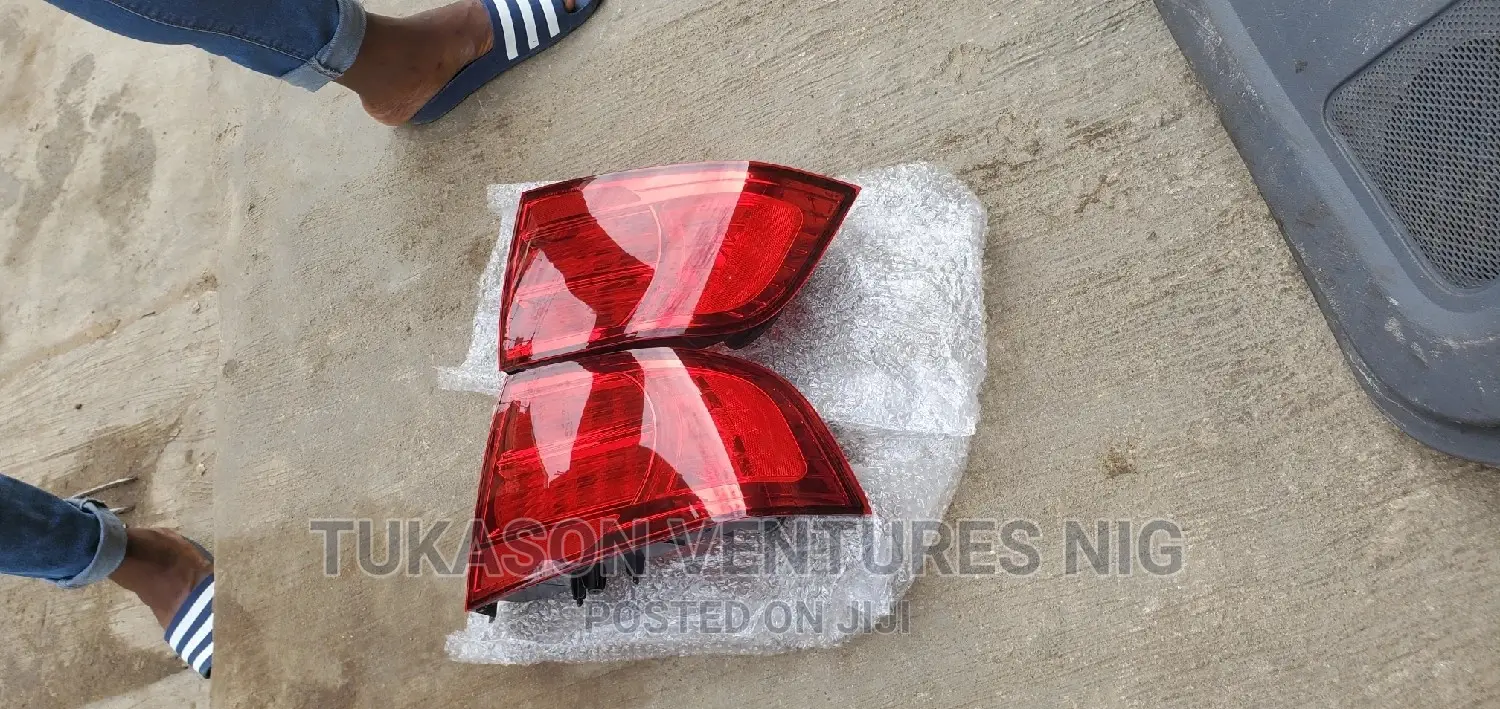 Rear Lighht 2004 Acura Tl