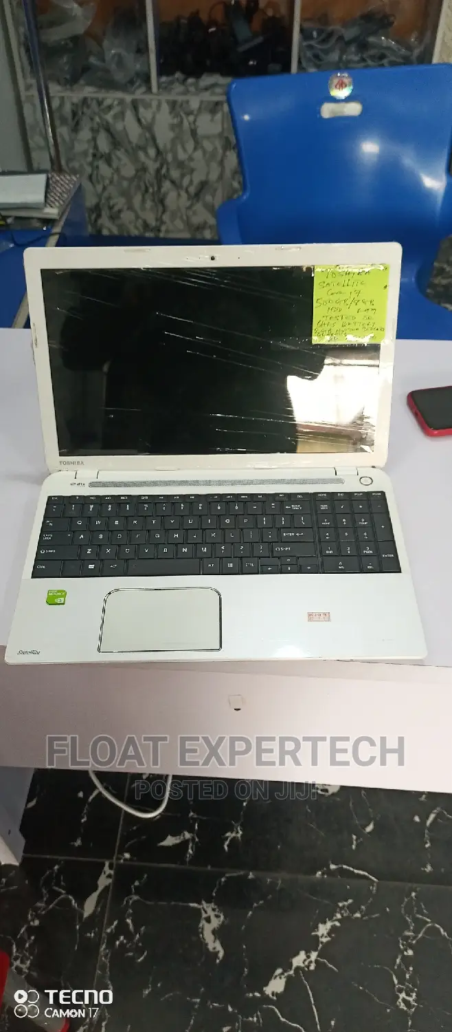 Laptop Toshiba Satellite Pro L500 8GB Intel Core I7 HDD+SSD 500GB