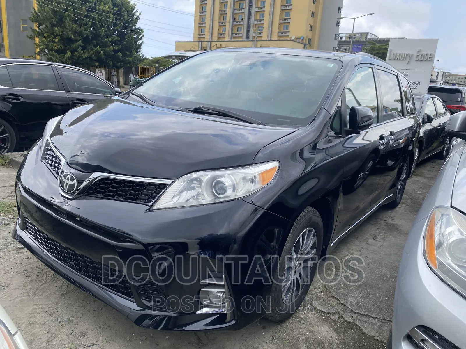 Toyota Sienna XLE AWD 2019 Black