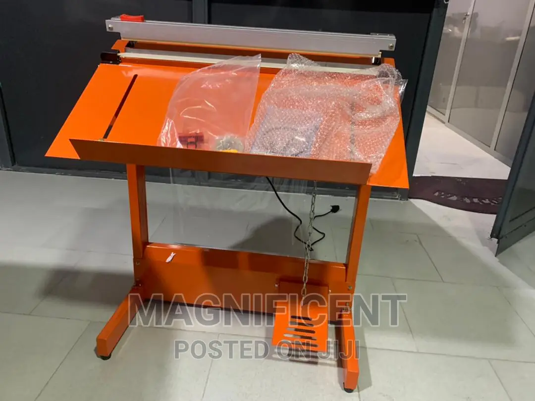Pedal Sealing Machine With Cutter