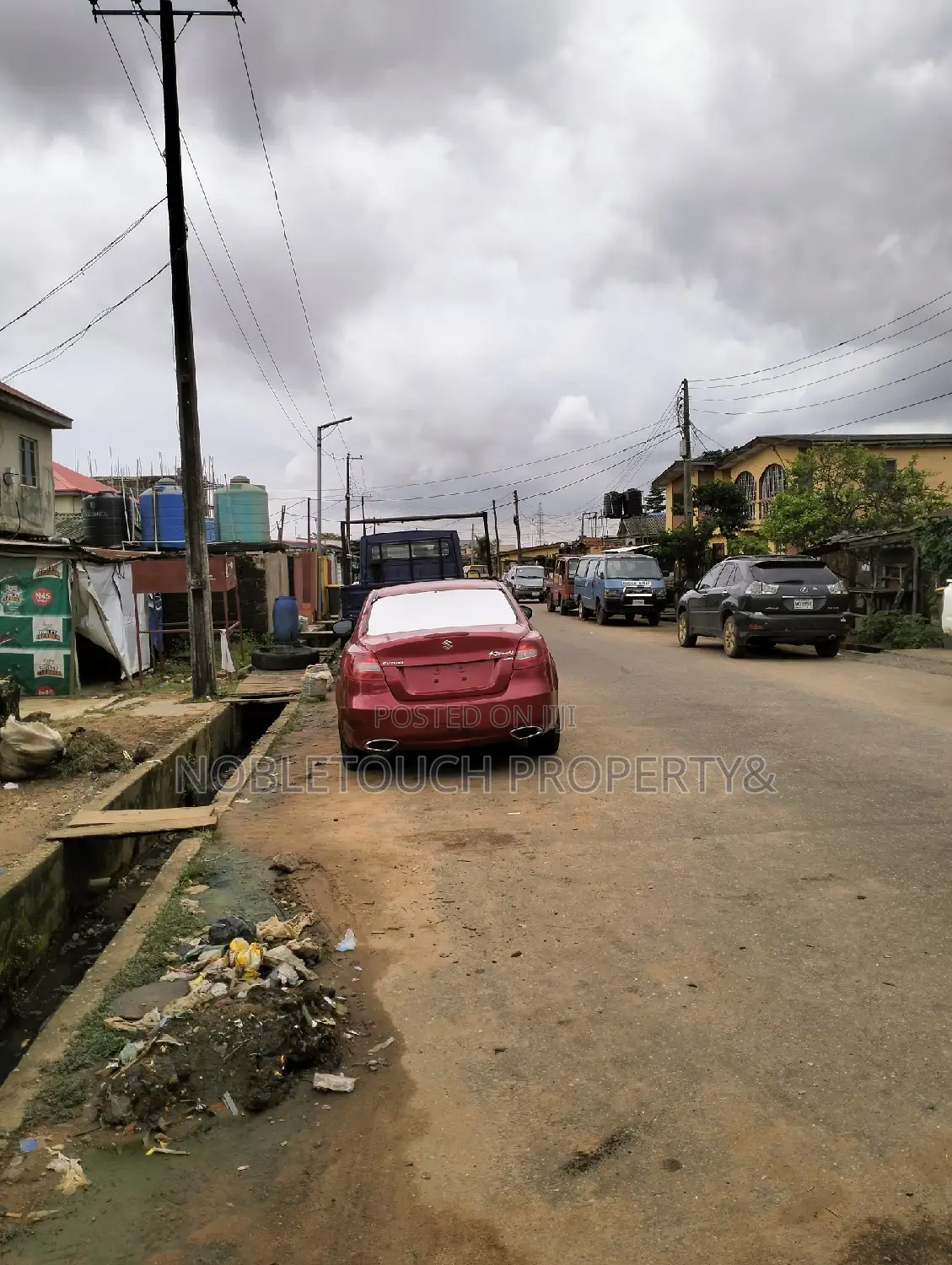 8bdrm Bungalow in Isheri Olofin Lagos, Ita Oluwo for sale