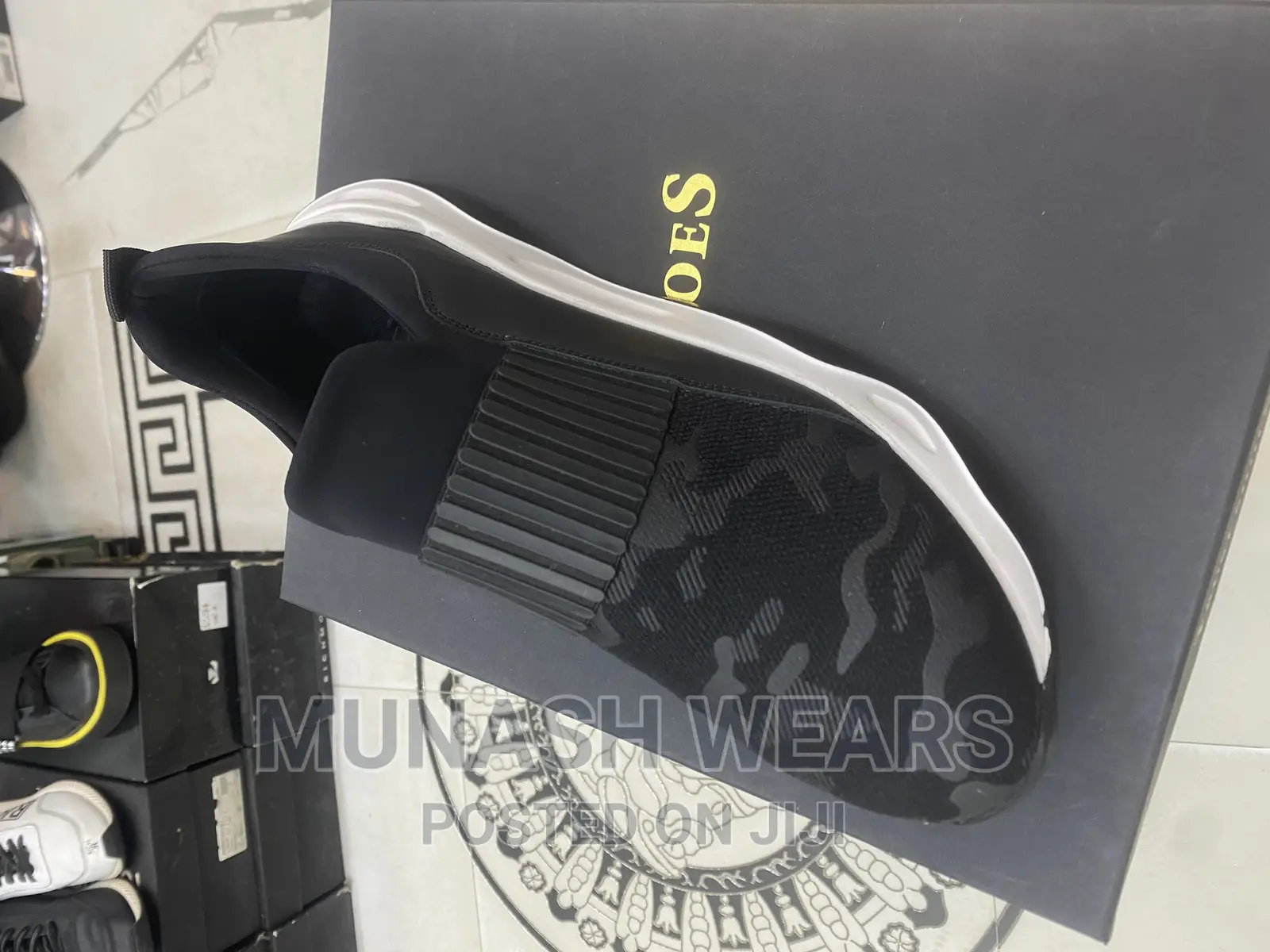 Italian Trusth Sneakers