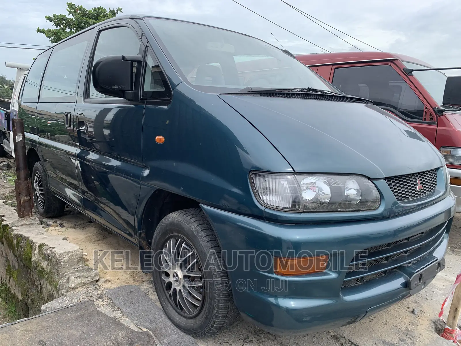 Mitsubishi Space Gear 1999 Blue