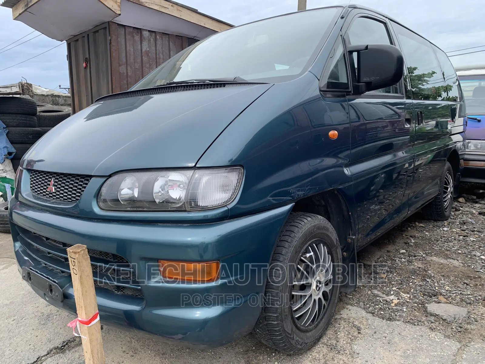 Mitsubishi Space Gear 1999 Blue