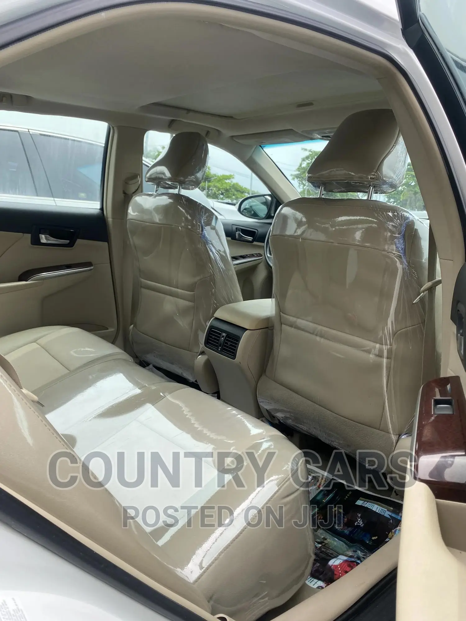 Toyota Camry XLE 4dr Sedan (2.5L 4cyl 6A) 2012 White