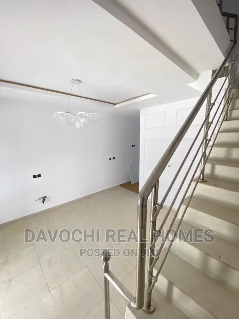 2bdrm Duplex in Orchid Road, Lekki for sale