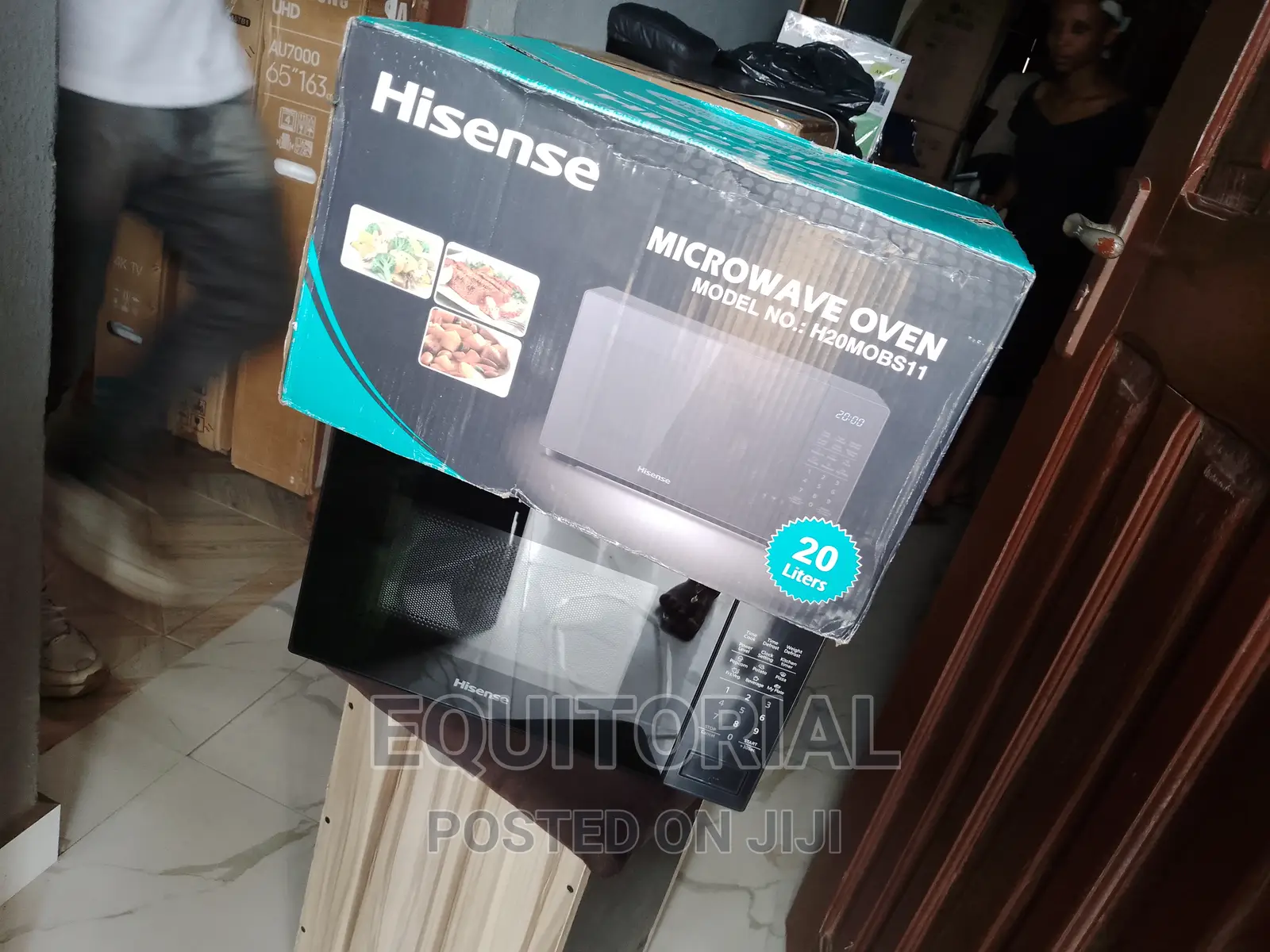 Hisense 20 Original Microwave Black