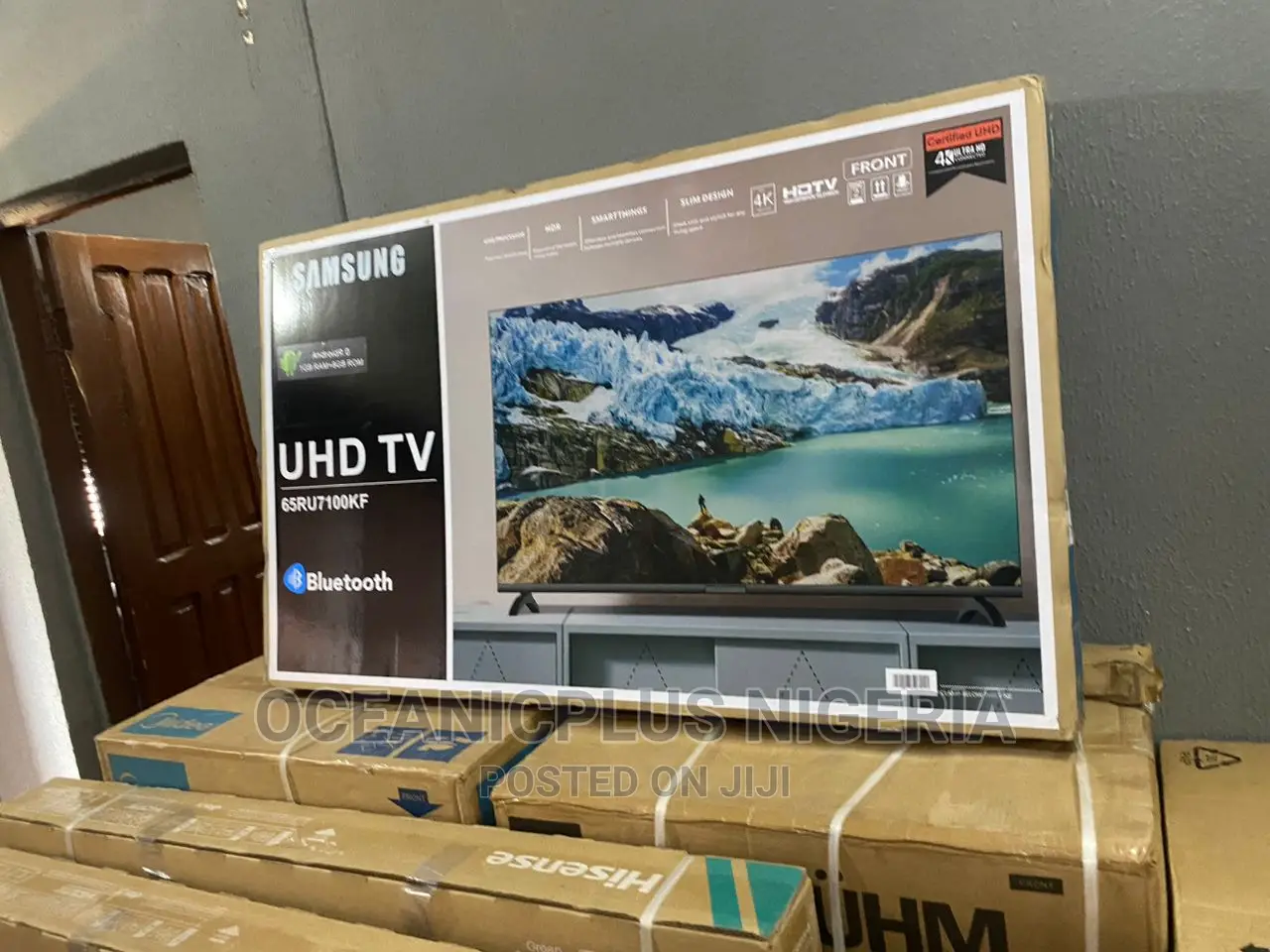 Bright Screen Samsung 65 Inches /Resolution Ultra HD