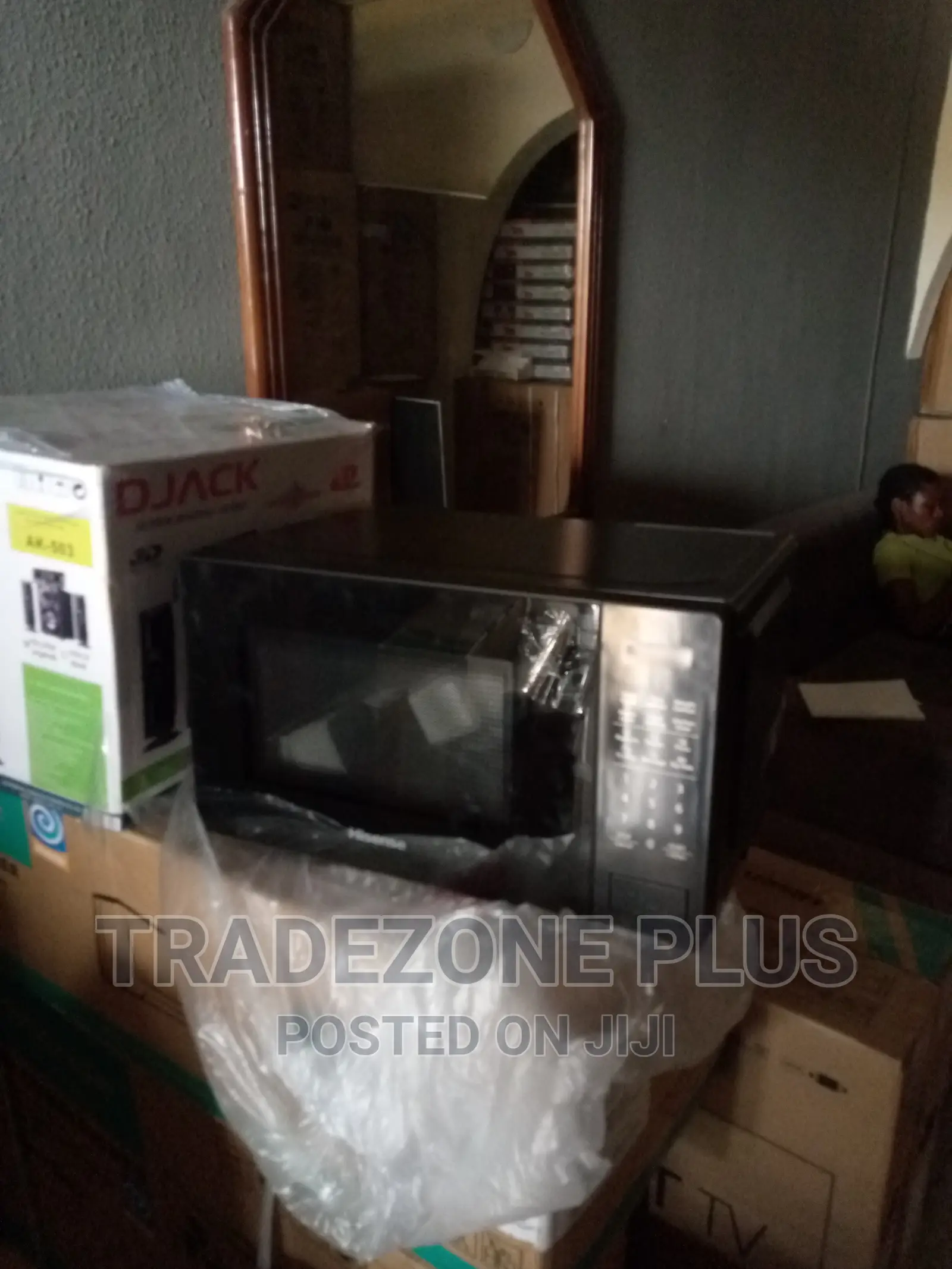 Free Standing Hisense H20mobs11 Microwave Oven
