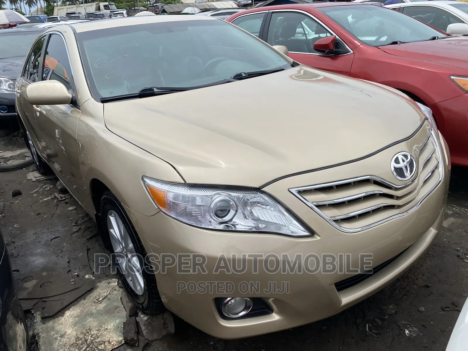Toyota Camry 2011 Gold