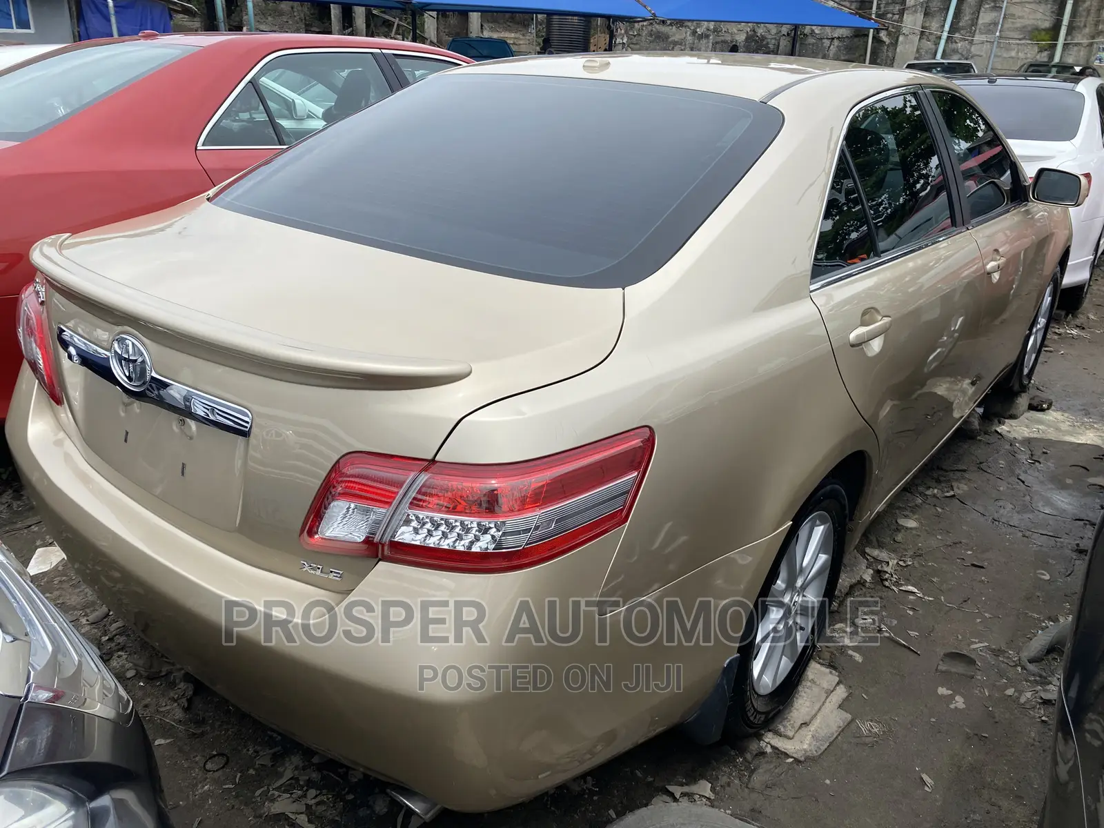 Toyota Camry 2011 Gold