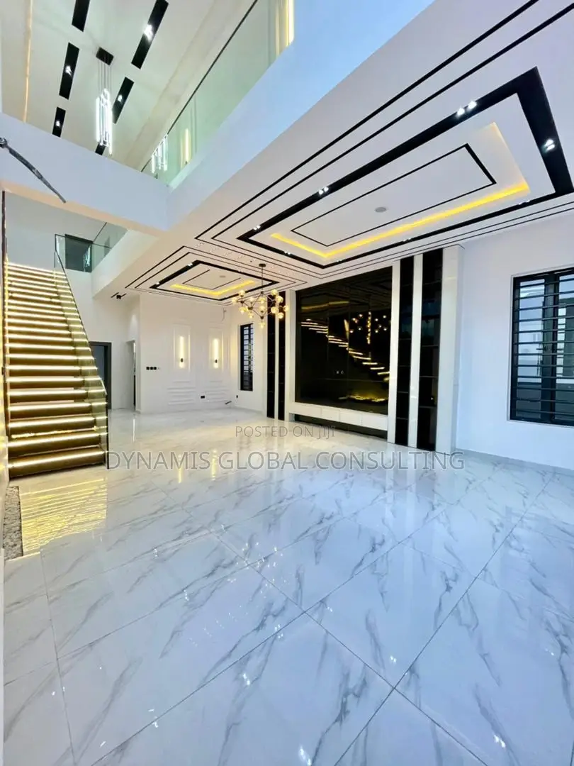 Furnished 5bdrm Duplex in Lekki Phase 2, Chevron for sale