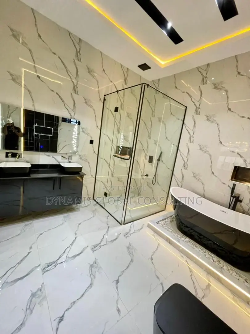 Furnished 5bdrm Duplex in Lekki Phase 2, Chevron for sale