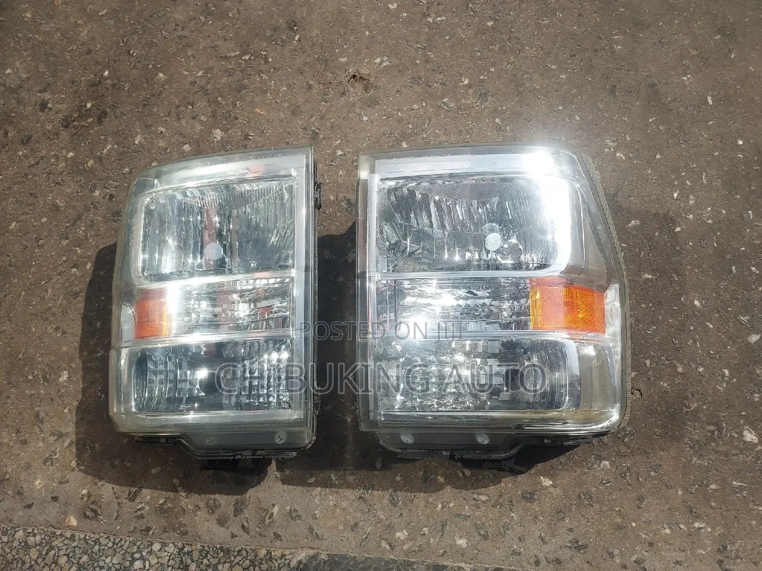 Headlamp Ford E350 2010