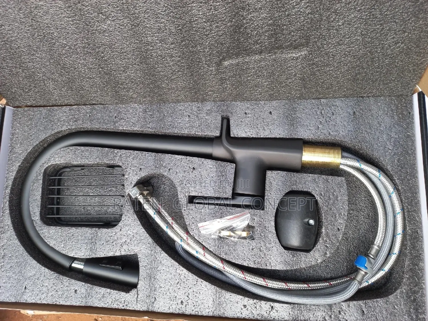 Long Neck Pull-Out Kitchen Sink Mixer With Soap Holder