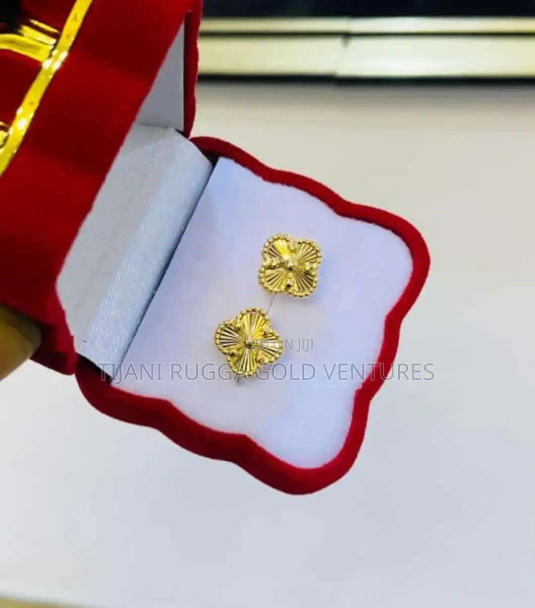 Pure Gold 750 Italy 18karat Earrings