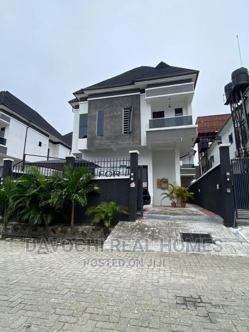 4bdrm Duplex in Chevron Drive, Lekki for sale