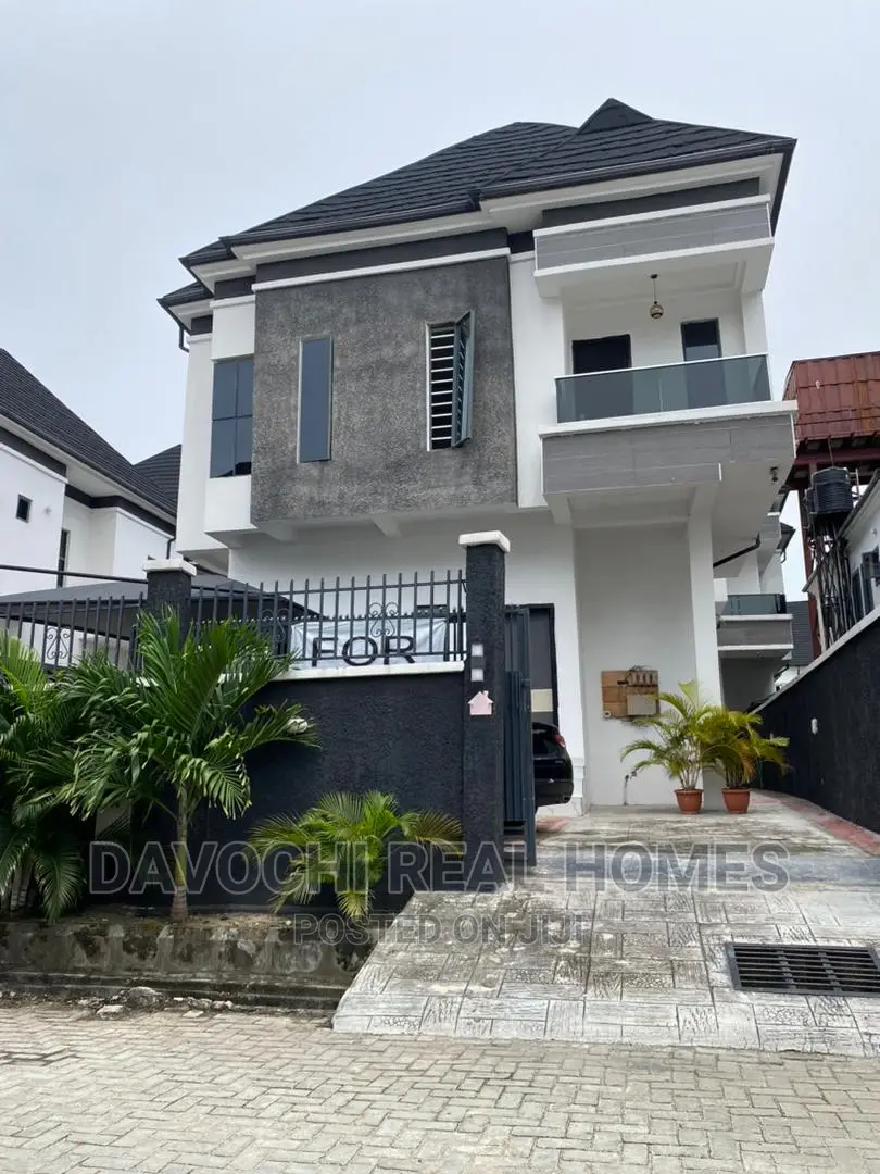 4bdrm Duplex in Chevron Drive, Lekki for sale
