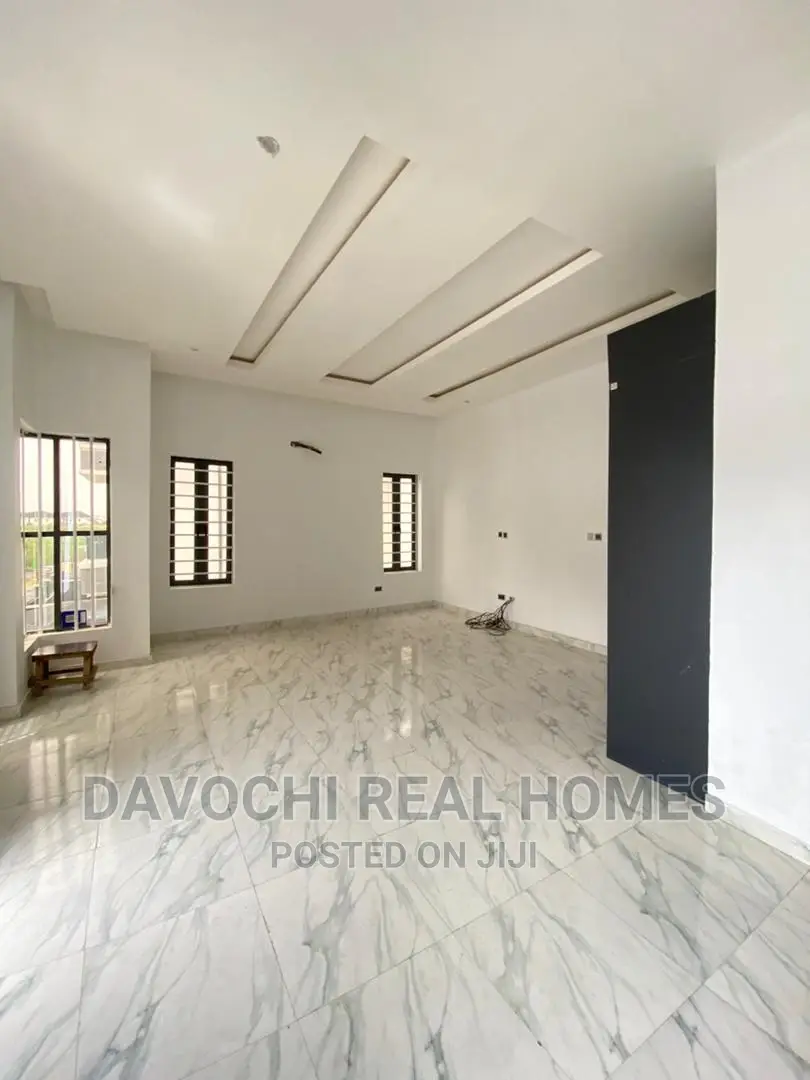 4bdrm Duplex in Chevron Drive, Lekki for sale