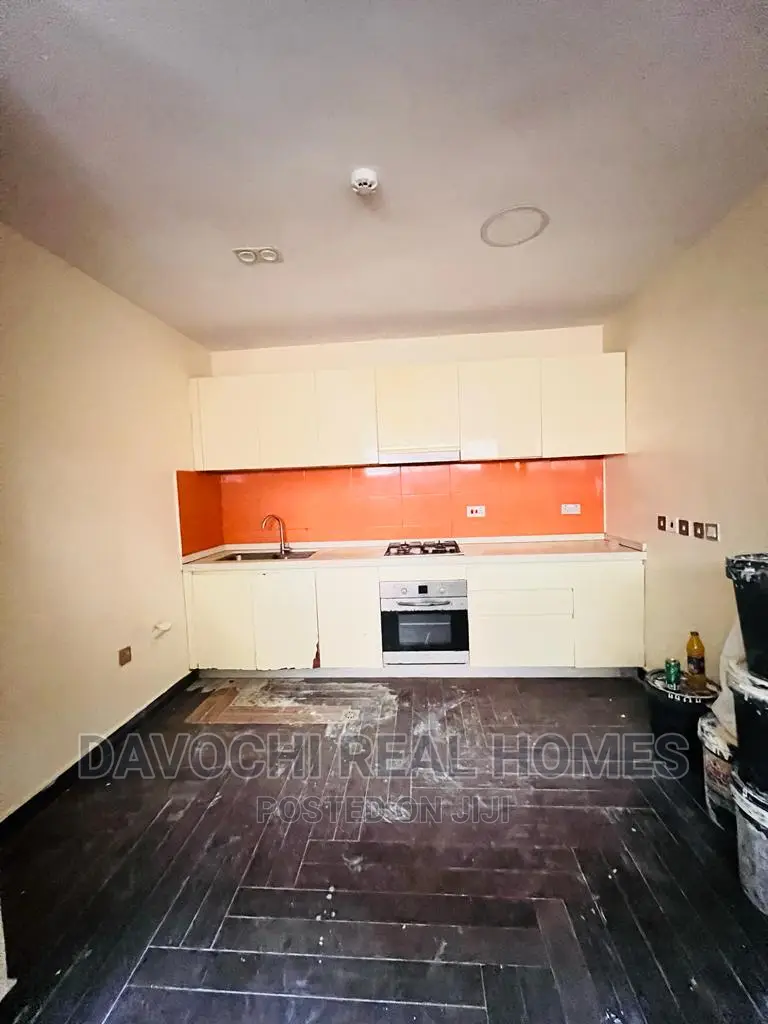 2bdrm Maisonette in Osapa London, Lekki for rent