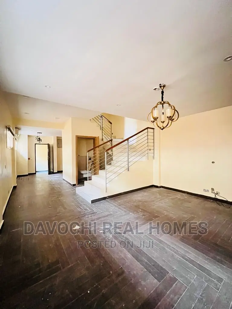 2bdrm Maisonette in Osapa London, Lekki for rent