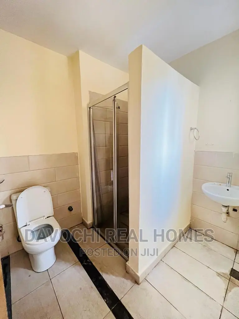 2bdrm Maisonette in Osapa London, Lekki for rent