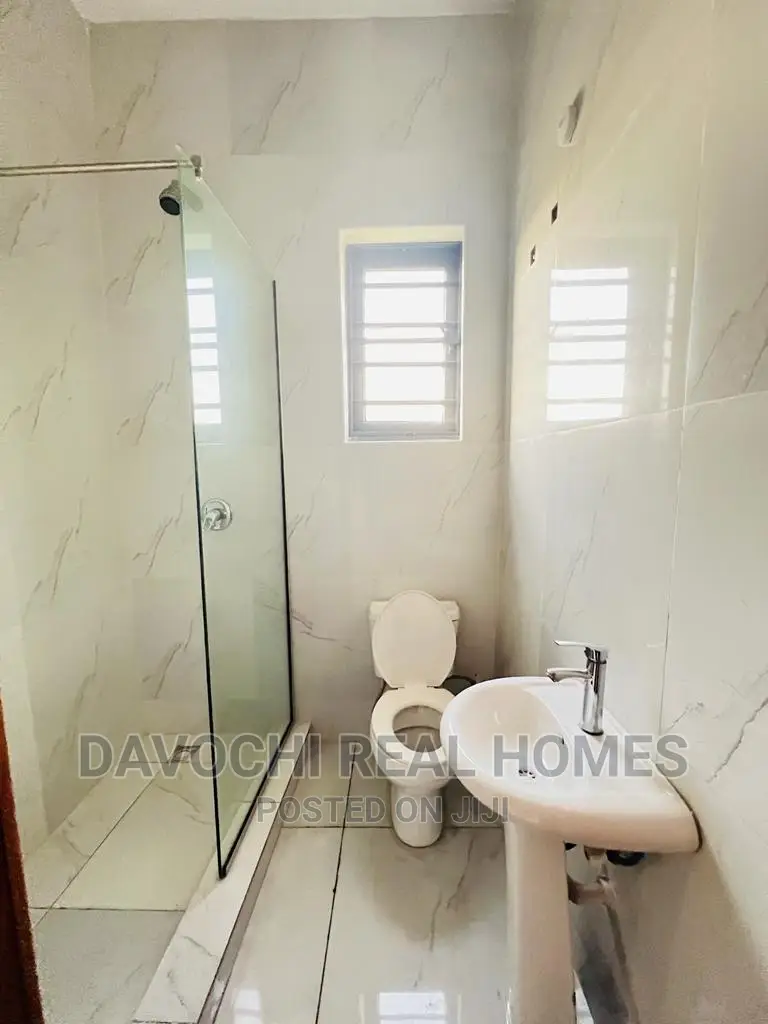 4bdrm Duplex in Osapa London Estate, Lekki for rent