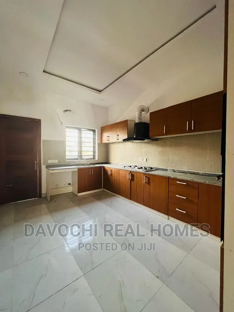 4bdrm Duplex in Osapa London Estate, Lekki for rent