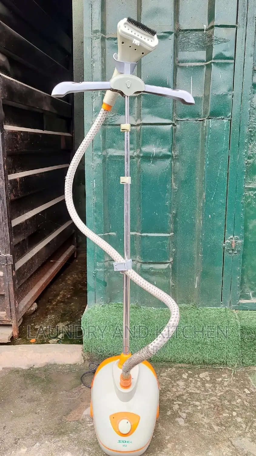 Garment Steamer With Powerful Pressure Steam