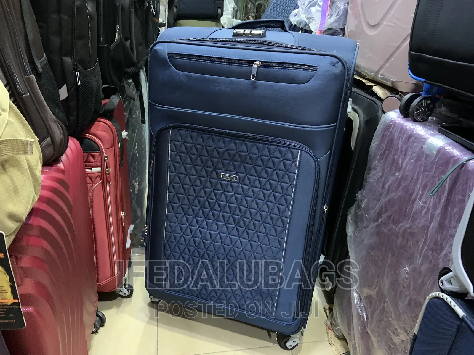 Biggest Size Star Express Light Weight Traveling Box