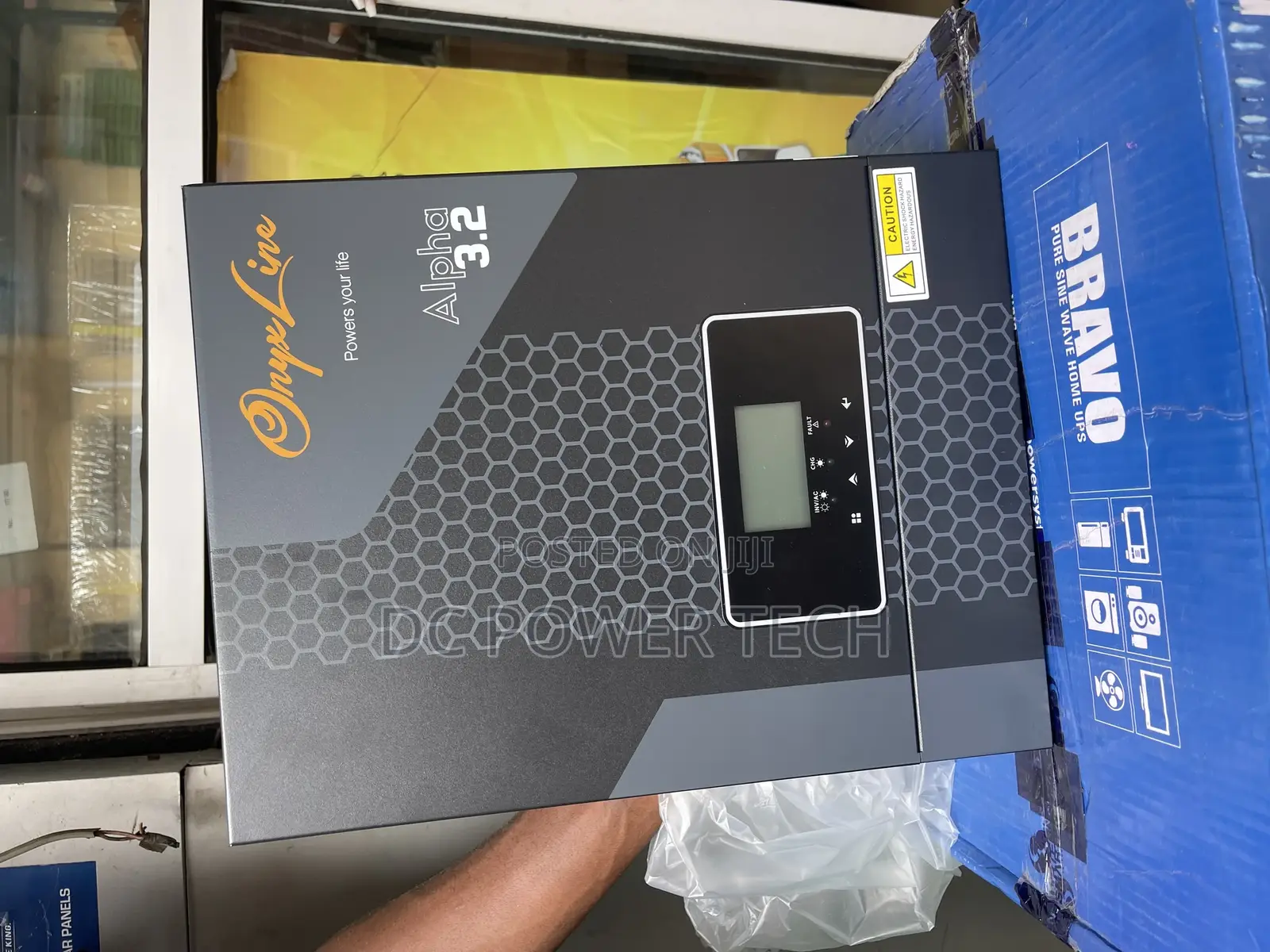 2kva/12v Hybrid Inverter With 40ah MPPT Charge Controller