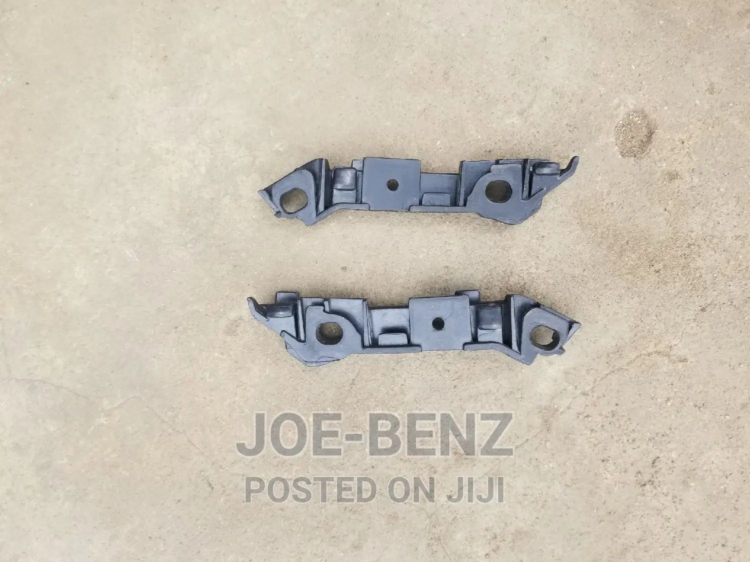 C300 2017 Front Bumper Clips