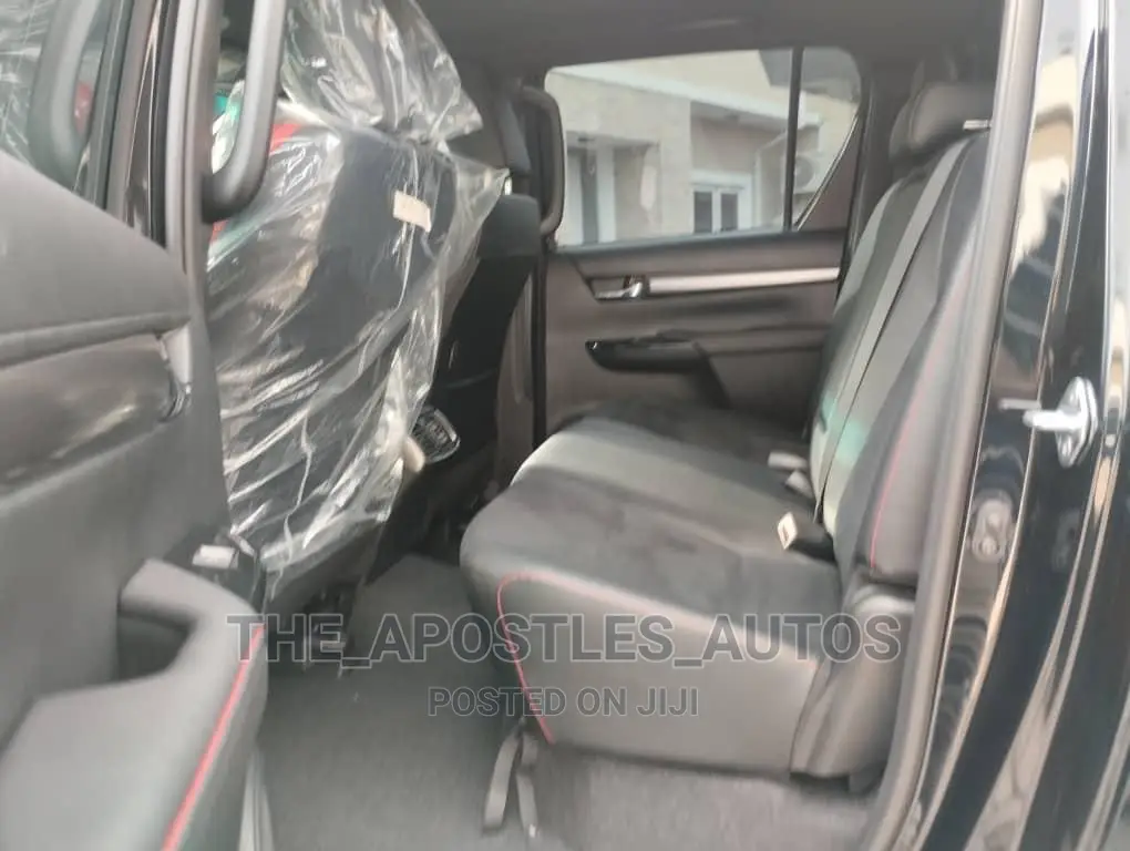Toyota Hilux 2023 Black