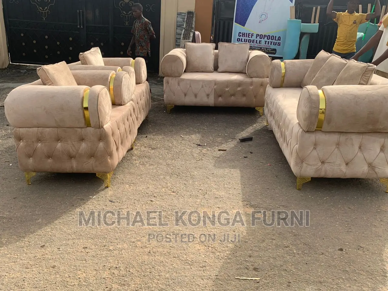Low Back Botton Sofa