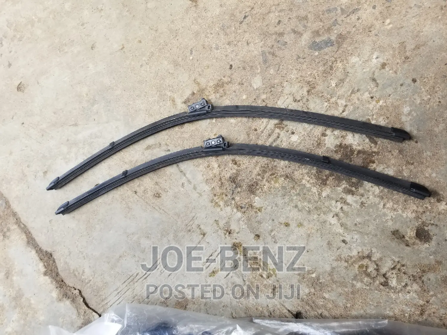 C300 Engine Cover and Wiper Blade