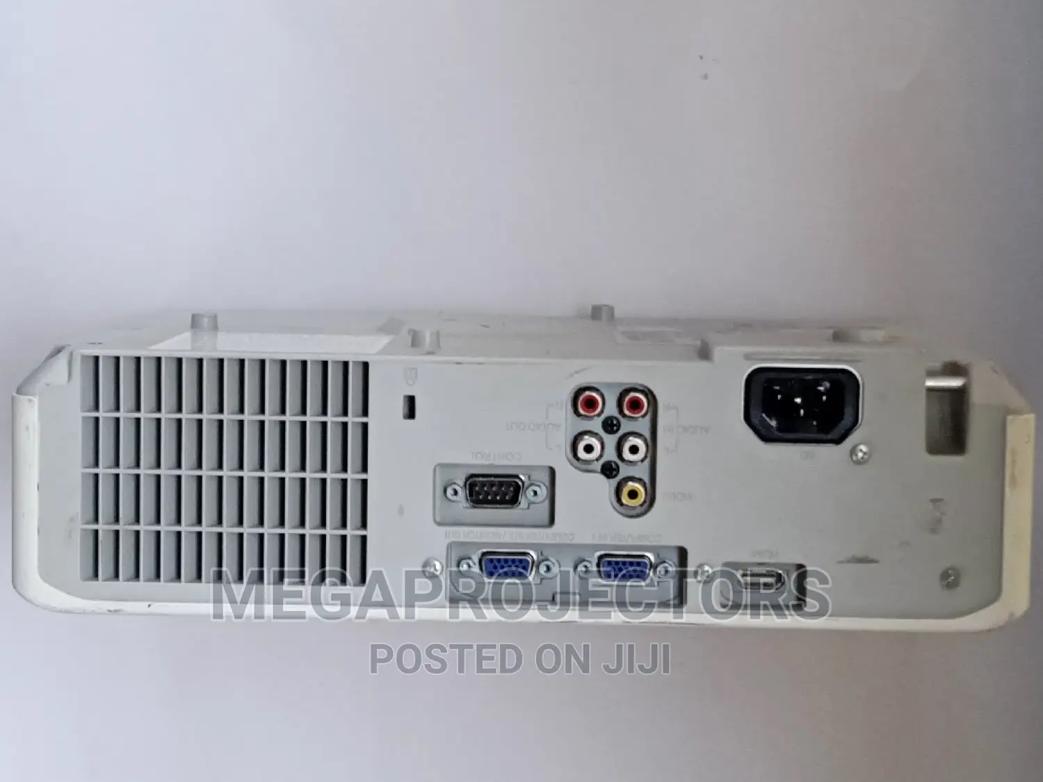 Brand Hitachi Projector
