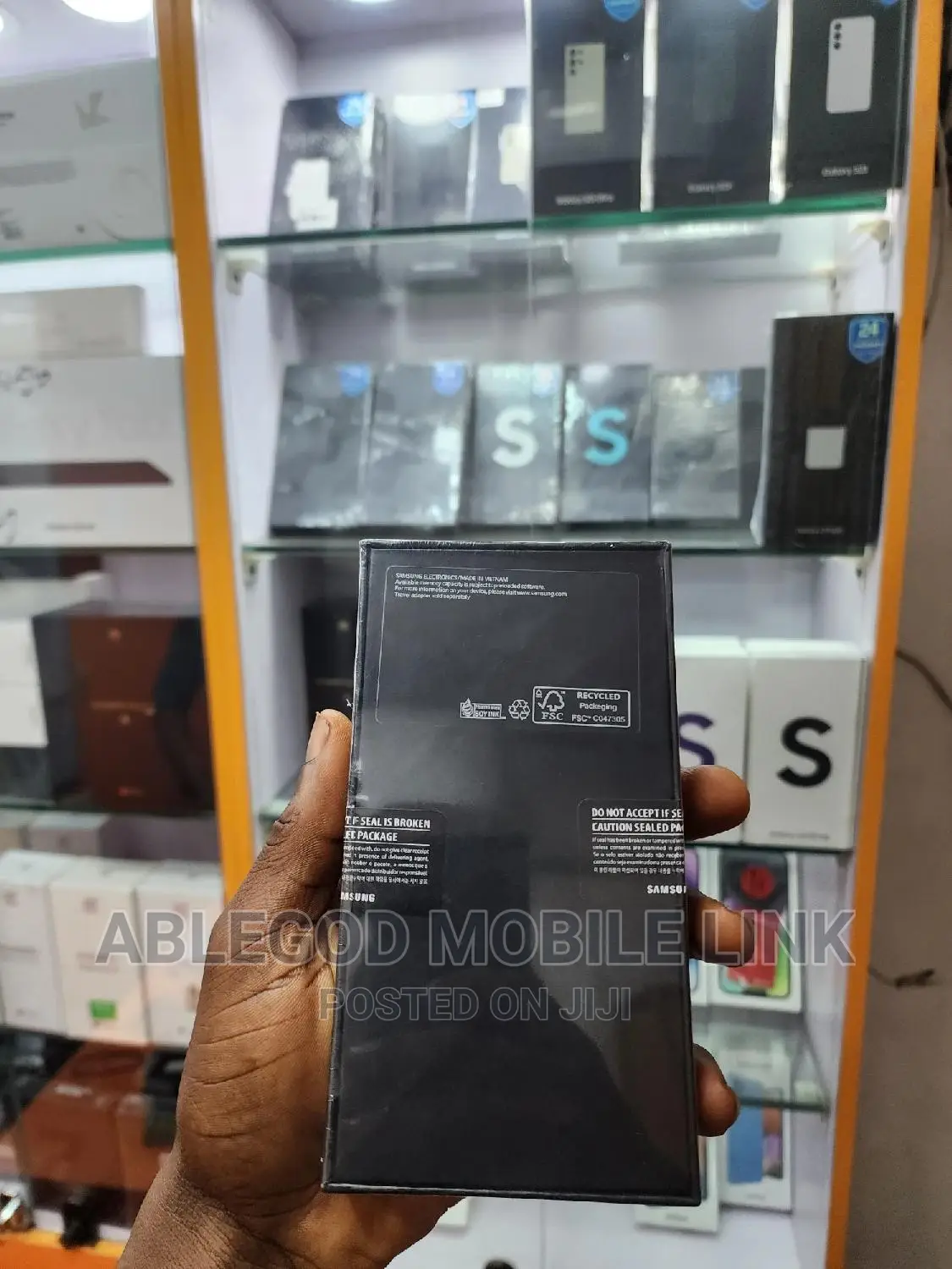 New Samsung Galaxy S22 5G 256 GB Silver
