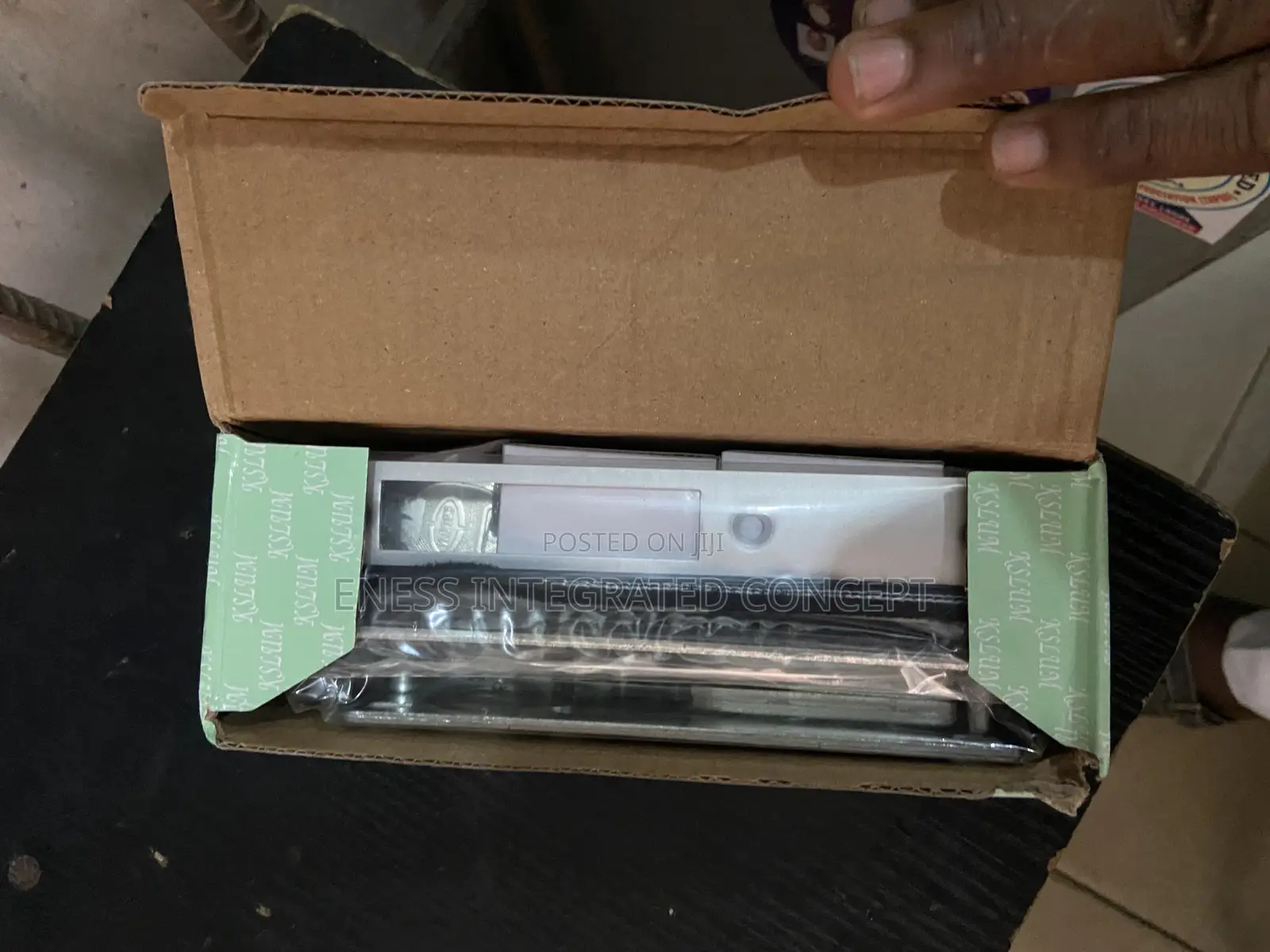 Frameless Glass Door Key